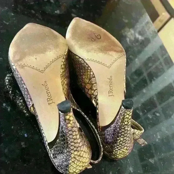 J Renee’ slingback pump. Snake embossed  8. Excellent condition . Gold/lavender - Picture 12 of 16